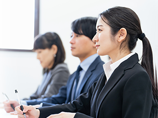 �A�E�M�L�͎�